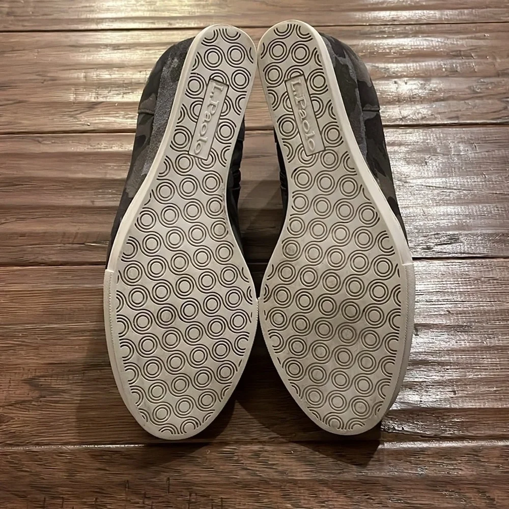 Linea Paola Camo Wedge Sneakers Size 7